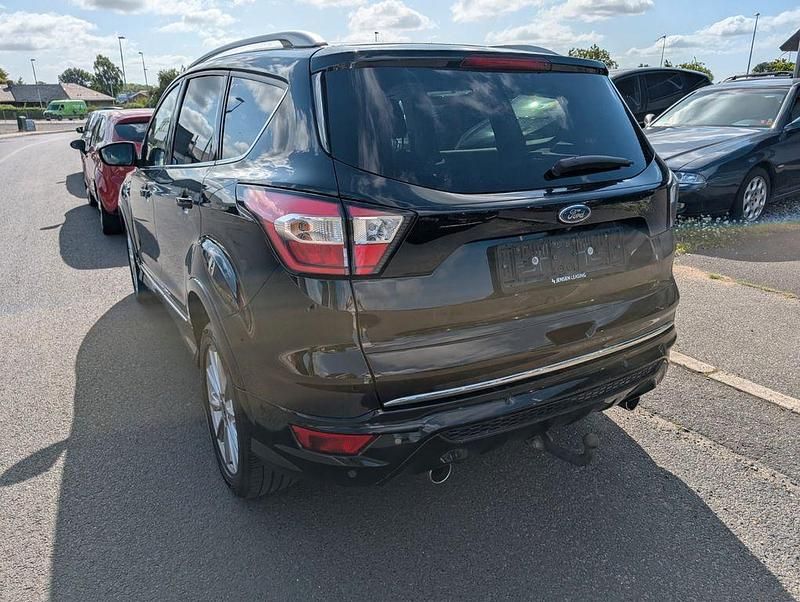 Schwarz Gebraucht 2018 Ford Kuga Vignale SUV | 9.750 € (Teuer) - Bild 1/4