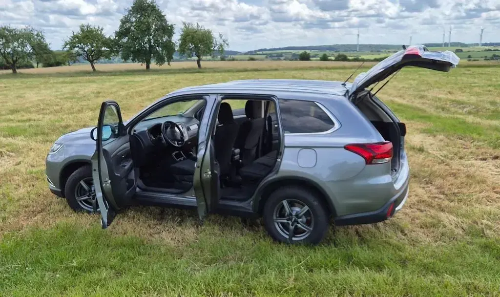 Gebraucht Mitsubishi Outlander Plus 150 PS (110 kW) 2016 Grau SUV