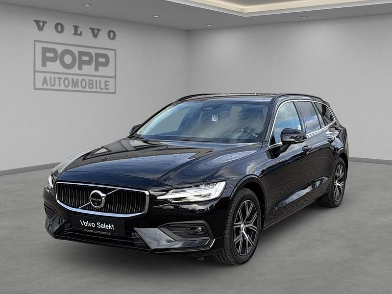 Gebraucht Volvo V60 Core 197 PS (144 kW) 2024 Onyx black Kombi