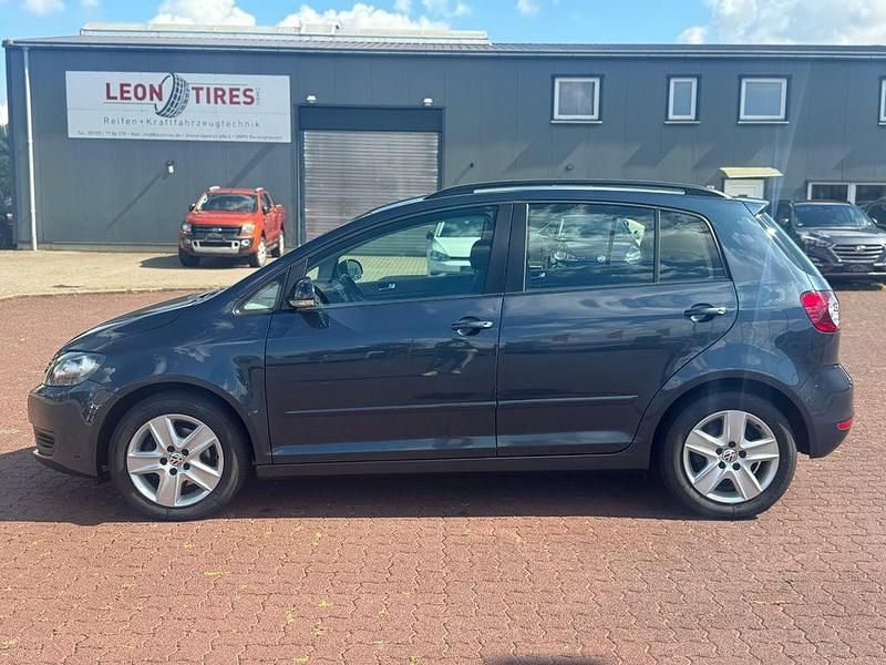 Gebraucht VW Golf Plus Cross Comfortline 122 PS (89 kW) 2009 Blau Van / Kleinbus