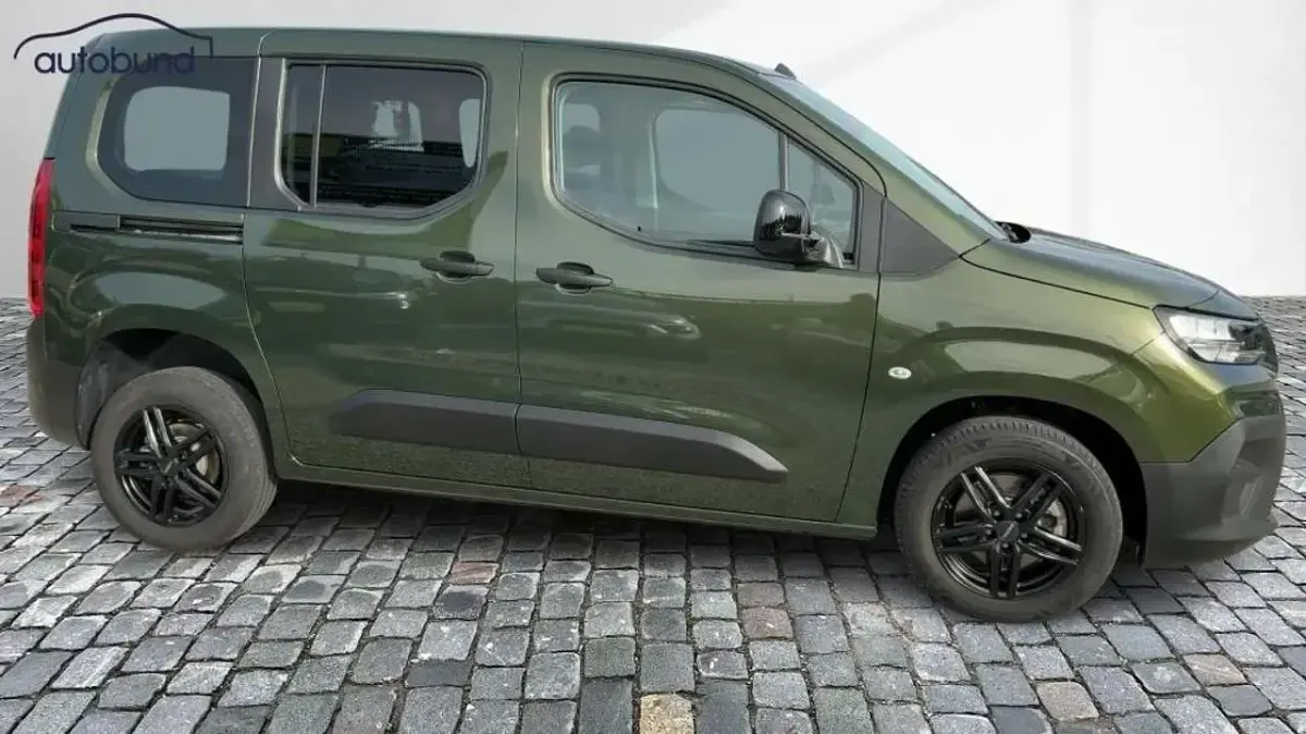 Gebraucht Fiat Doblò 136 PS (100 kW) 2024 Grün Van / Kleinbus