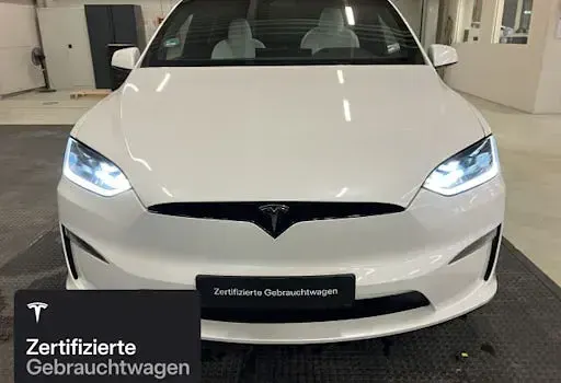 Second-hand Tesla Model X 241 kW (328 CP) 2024 Alb SUV