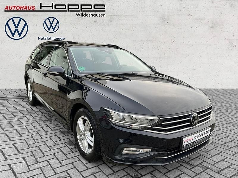 Schwarz Gebraucht 2022 VW Passat Business Kombi | 19.980 € (Guter Preis) - Bild 1/4