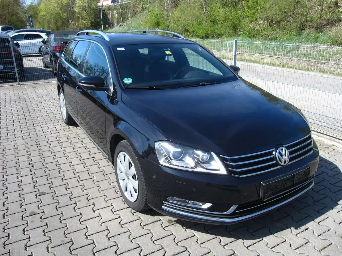 Gebraucht VW Passat Highline 177 PS (130 kW) 2013 Deep black perleffekt Kombi