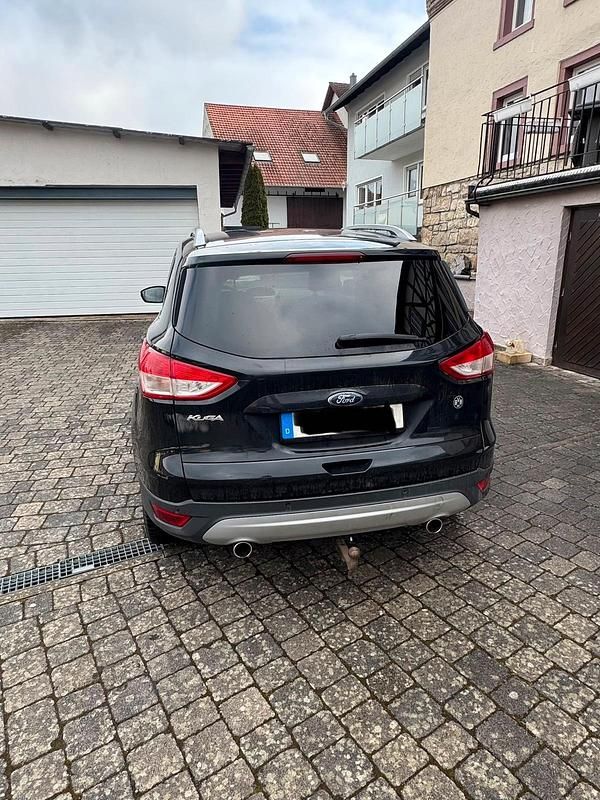 Gebraucht Ford Kuga 163 PS (119 kW) 2013 Schwarz SUV