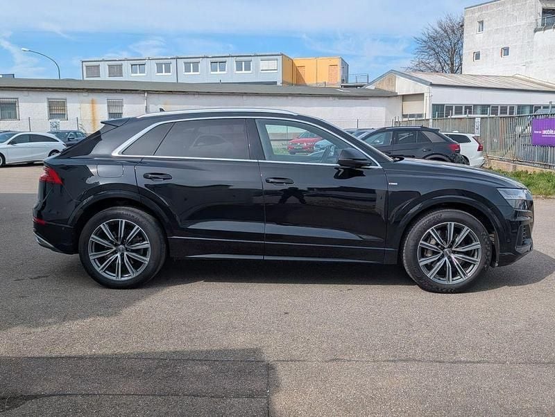 Gebraucht Audi Q8 S-line plus 286 PS (210 kW) 2019 Schwarz SUV