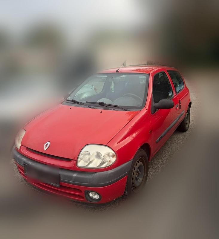 Rot Gebraucht 2000 Renault Clio II Kleinwagen | 400 € (Guter Preis) - Bild 1/4