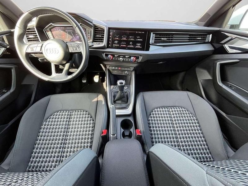 Gebraucht Audi A1 S-Line 110 PS (80 kW) 2022 Gletscherweiß metallic SUV