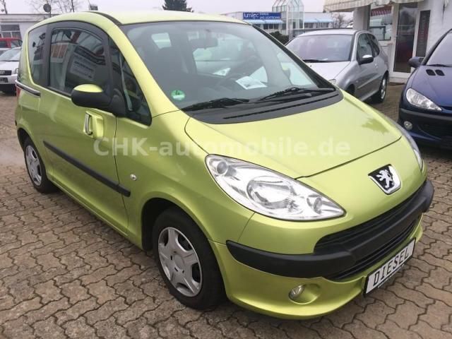 Gebraucht Peugeot 1007 68 PS (50 kW) 2007 Andere farbe metallic Van / Kleinbus
