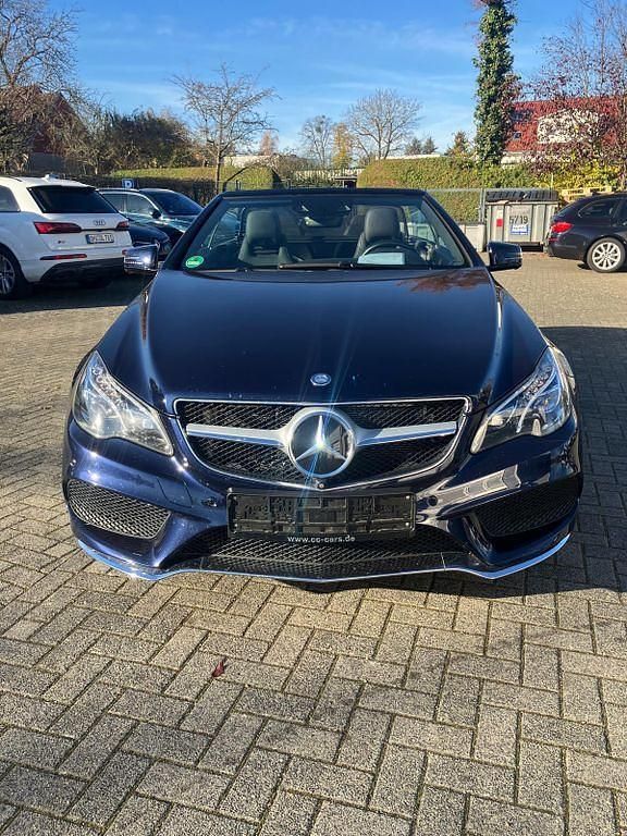 Używany Mercedes E500 408 KM (300 kW) 2013 Niebieski Kabriolet