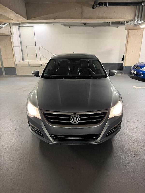 Grau Gebraucht 2009 VW Passat Coupé | 4.600 € (Fairer Preis) - Bild 1/4