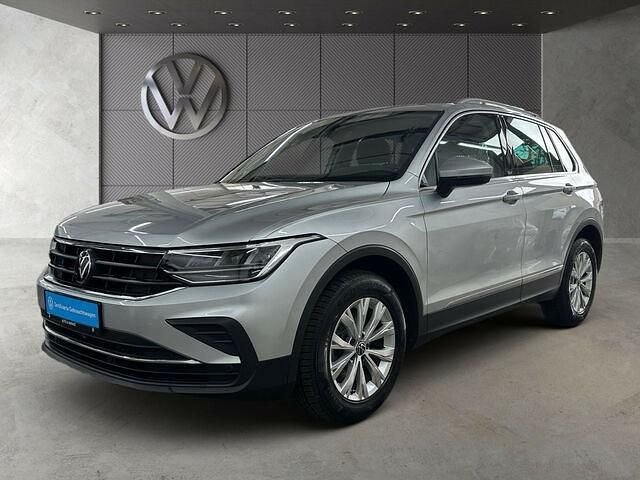 Gebraucht VW Tiguan Move 150 PS (110 kW) 2024 Silber 8e reflexsilber metallic metallic SUV