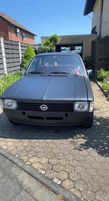 Schwarz Gebraucht 1976 Opel Kadett S Limousine | 7.000 € - Bild 1/4