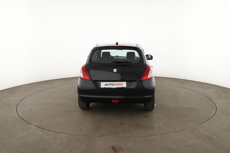 Gebraucht Suzuki Swift Club 94 PS (69 kW) 2015 Schwarz Kleinwagen