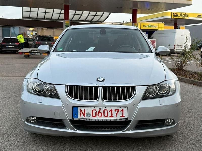 Silber Gebraucht 2005 BMW 325 Performance Limousine | 3.000 € (Superpreis) - Bild 1/4