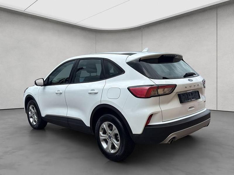 Gebraucht Ford Kuga Cool & Connect 152 PS (111 kW) 2022 Weiß SUV