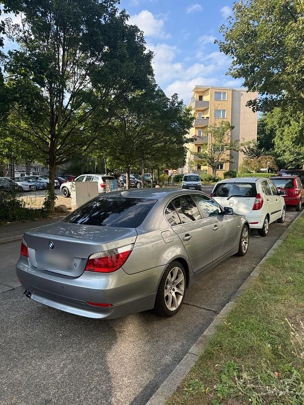 Gebraucht BMW 520 170 PS (125 kW) 2004 Grau Limousine