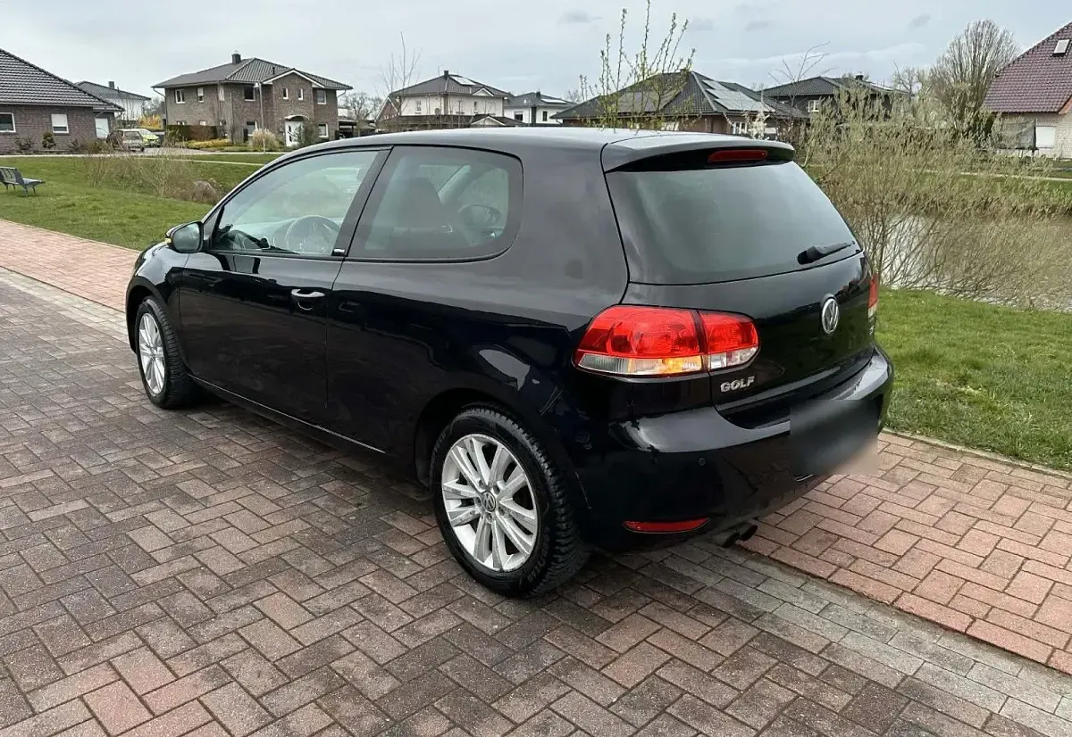 Gebraucht VW Golf Style 122 PS (89 kW) 2011 Schwarz Coupé