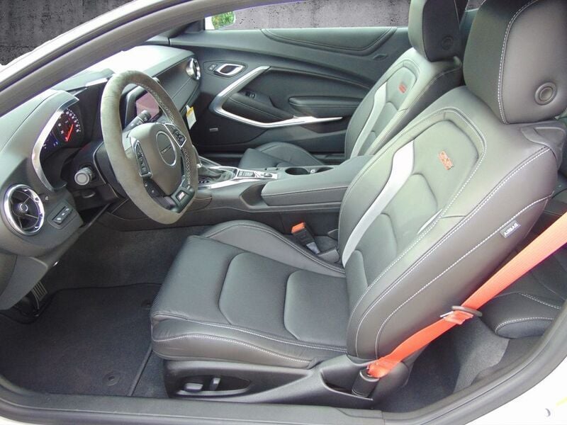 Gebraucht Chevrolet Camaro SS 461 PS (339 kW) 2024 Summit white Coupé