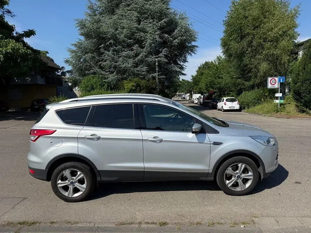 Gebraucht Ford Kuga SYNC Edition 140 PS (102 kW) 2014 Silber SUV