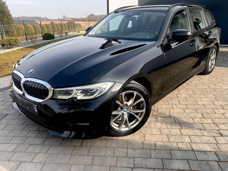 Gebraucht BMW 318 156 PS (114 kW) 2022 Schwarz Kombi