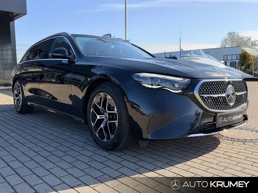 Gebraucht Mercedes E200 Avantgarde 204 PS (150 kW) 2026 Schwarz Kombi