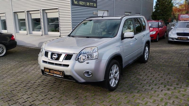 Silber Gebraucht 2012 Nissan X-Trail SUV | 7.950 € (Fairer Preis) - Bild 1/4