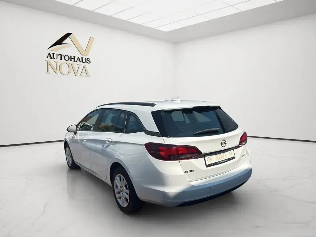 Gebraucht Opel Astra Edition 125 PS (91 kW) 2018 Weiß Kombi