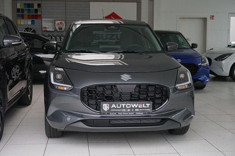 Neu Suzuki Swift 83 PS (61 kW) 2026 Grau Limousine
