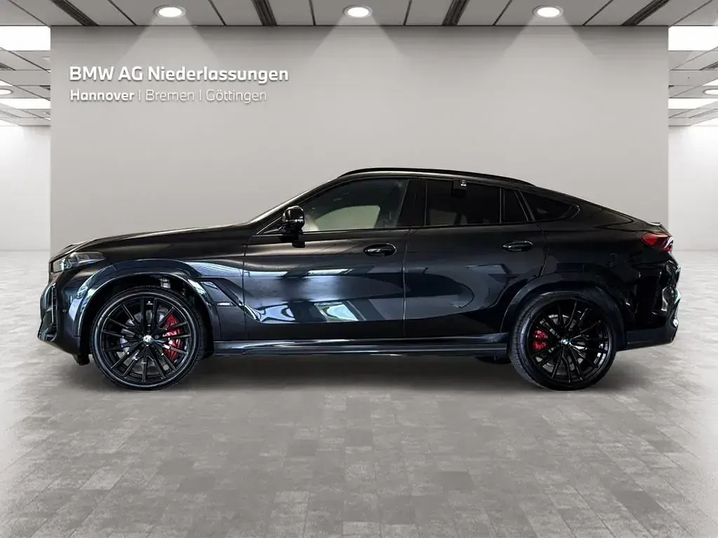 Gebraucht BMW X6 M Sport 530 PS (389 kW) 2025 Schwarz SUV
