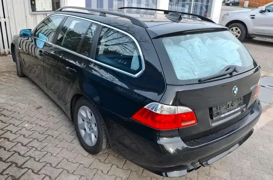 Gebraucht BMW 525 177 PS (130 kW) 2004 Schwarz Kombi