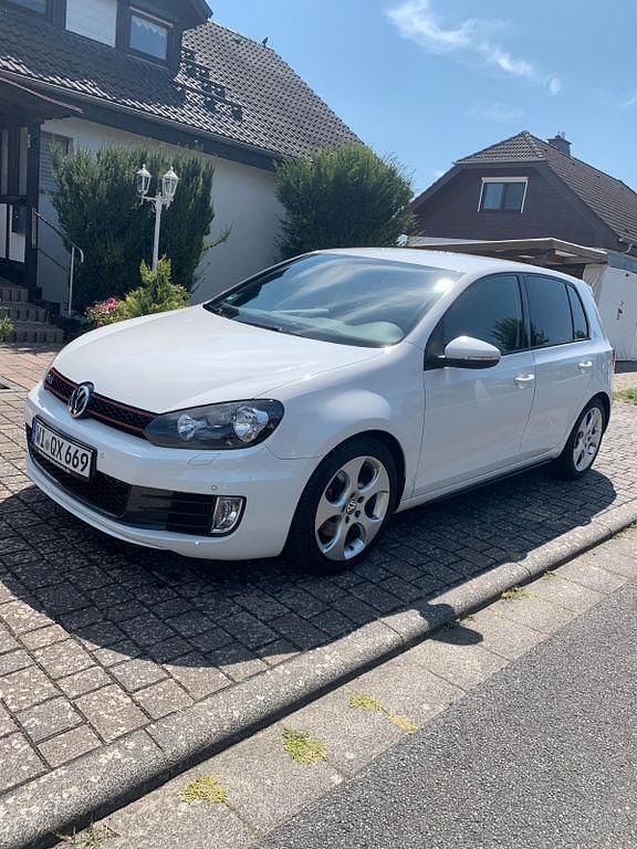 Weiß Gebraucht 2012 VW Golf VII GTI Limousine | 11.000 € (Guter Preis) - Bild 1/4