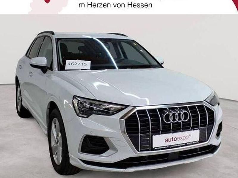 Gletscherweiß metallic Gebraucht 2024 Audi Q3 Advanced SUV | 32.190 € (Superpreis) - Bild 1/4