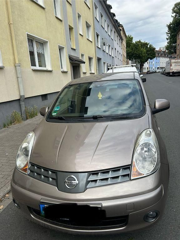Braun Gebraucht 2009 Nissan Note Acenta Van / Kleinbus | 1.850 € (Guter Preis) - Bild 1/4