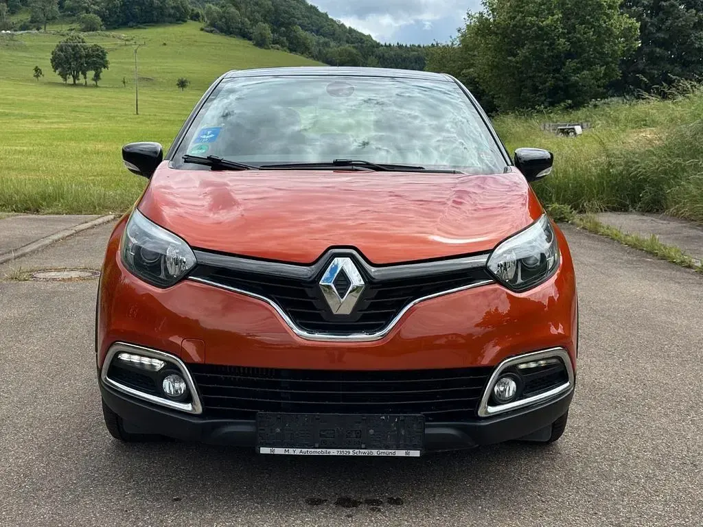 Gebraucht Renault Captur Dynamique 90 PS (66 kW) 2015 Orange SUV