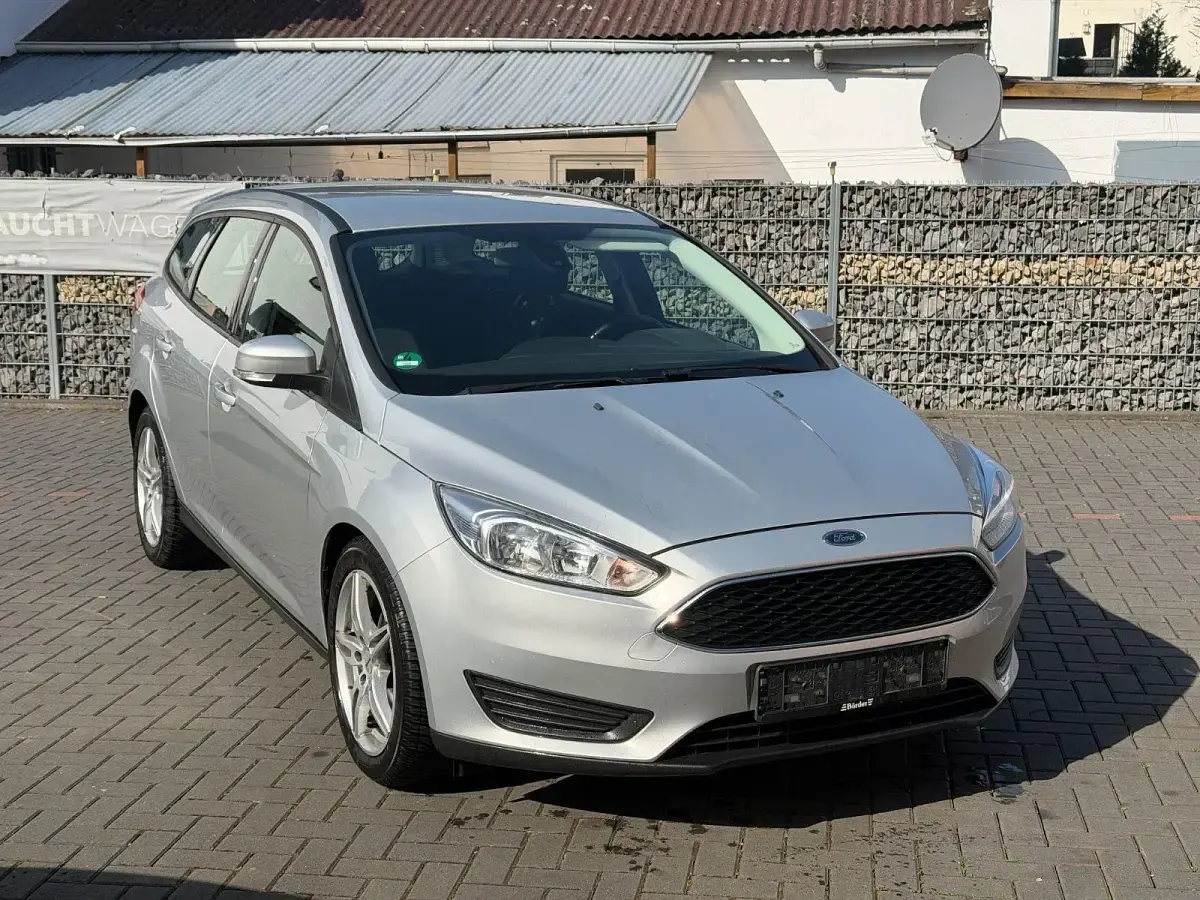 Używany Ford Focus 101 KM (74 kW) 2017 Srebrny Kombi