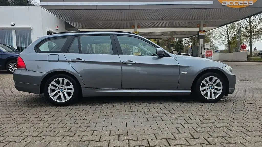 Gebraucht BMW 320 Exclusive 184 PS (135 kW) 2012 Silber Kombi