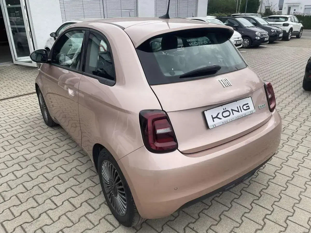 Gebraucht Fiat 500e 86 kW (118 PS) 2022 Gold Kleinwagen