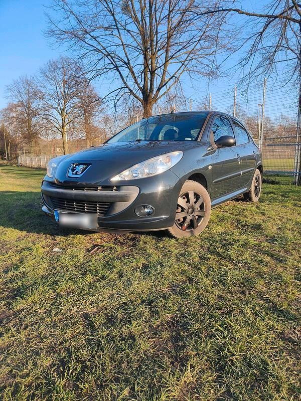 Gebraucht Peugeot 206+ 60 PS (44 kW) 2009 Andere farben Kleinwagen