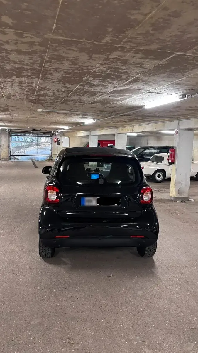 Gebraucht Smart ForTwo Coupé 60 kW (82 PS) 2020 Schwarz Kleinwagen