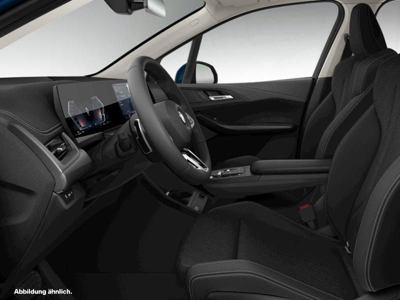 Blau Gebraucht 2024 BMW 220 Active Tourer Van / Kleinbus | 35.274 € (Teuer) - Bild 1/2