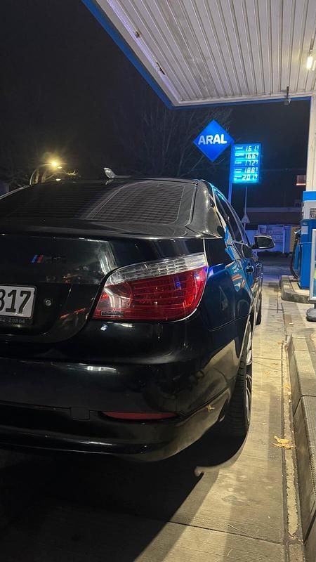 Schwarz Gebraucht 2010 BMW 530 Limousine | 5.700 € (Superpreis) - Bild 1/4