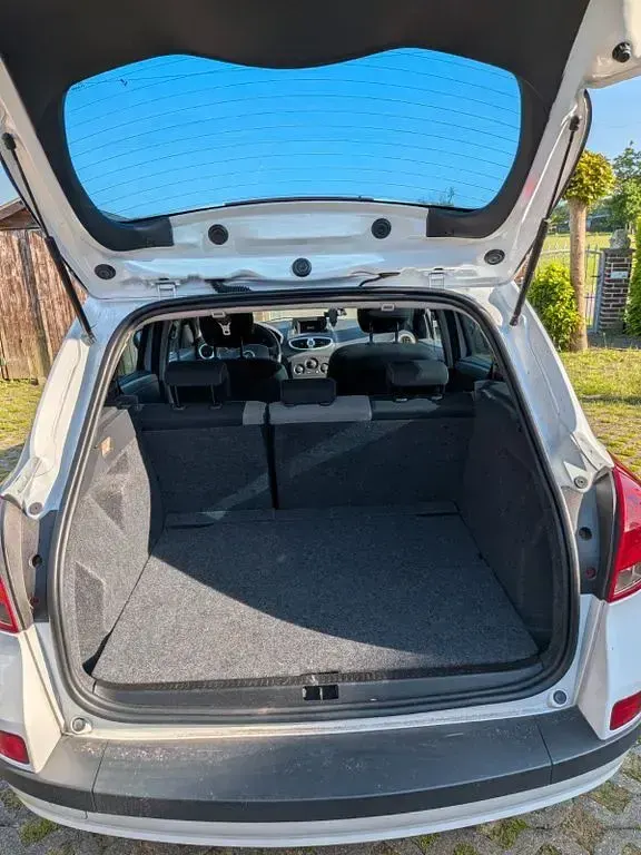 Gebraucht Renault Clio 75 PS (55 kW) 2012 Weiß Limousine