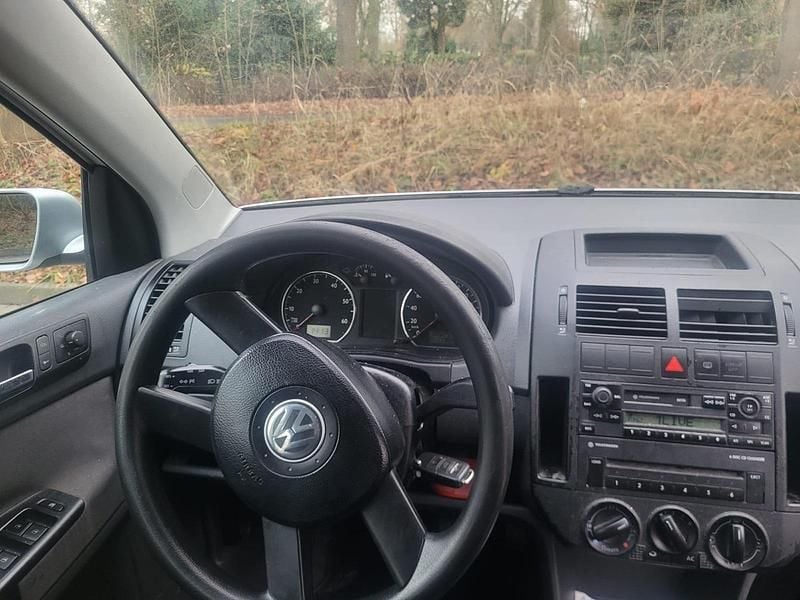 Silber Gebraucht 2004 VW Polo Kleinwagen | 600 € (Superpreis) - Bild 1/4