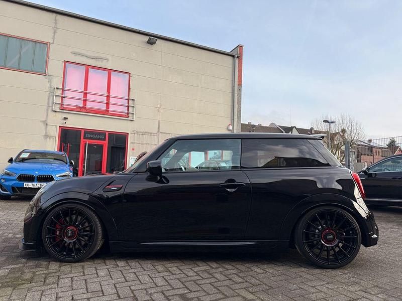 Gebraucht Mini John Cooper Works 231 PS (169 kW) 2022 Schwarz Kleinwagen