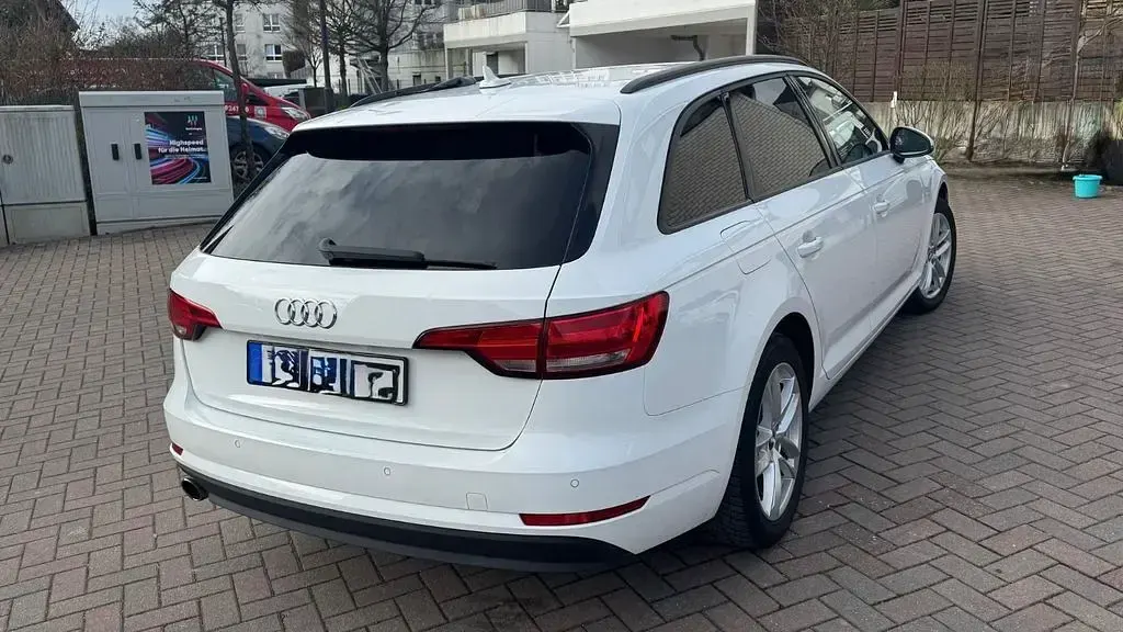 Gebraucht Audi A4 150 PS (110 kW) 2017 Weiß Kombi