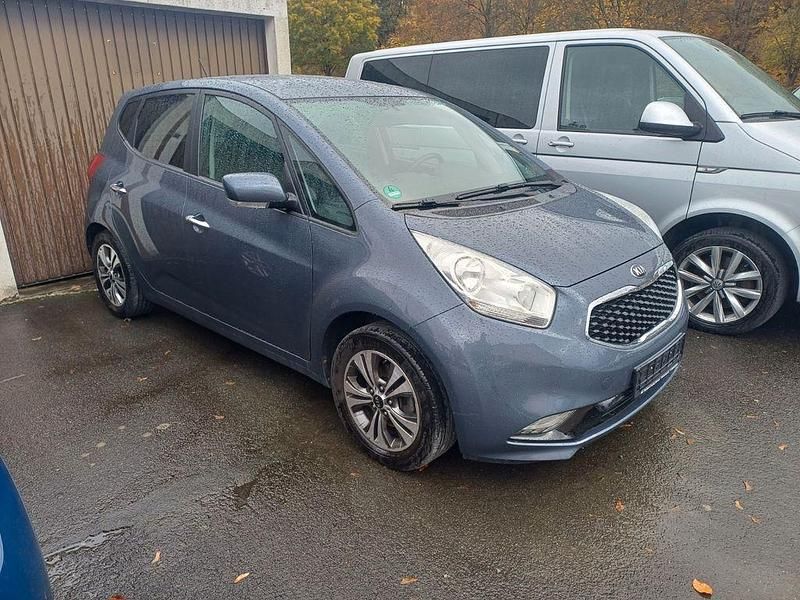 Blau Gebraucht 2015 Kia Venga DREAM-TEAM Edition Kleinwagen | 7.890 € (Guter Preis) - Bild 1/1