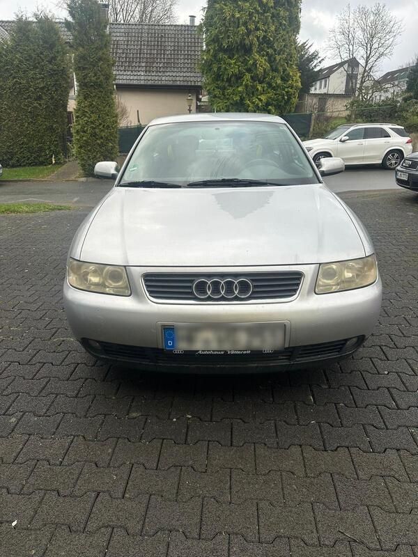 Silber Gebraucht 2001 Audi A3 Kleinwagen | 850 € (Superpreis) - Bild 1/4