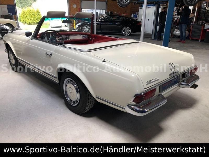 Gebraucht Mercedes 230 150 PS (110 kW) 1964 Weiß Cabrio