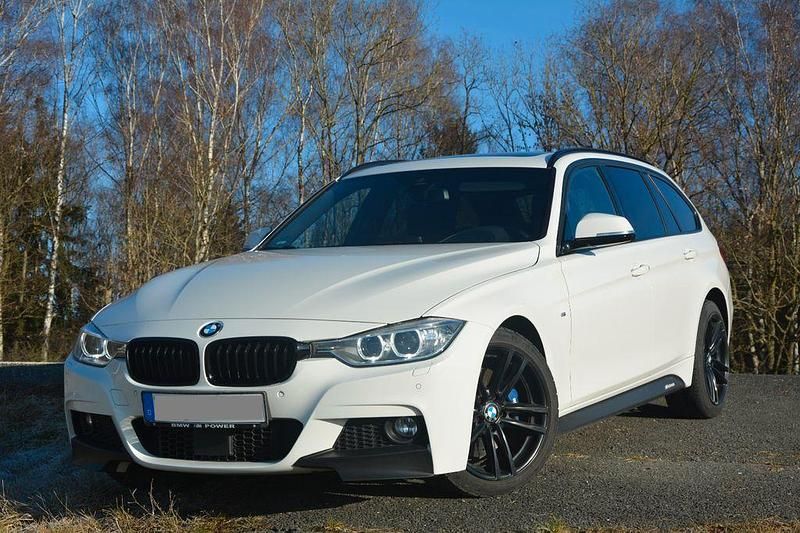 Gebraucht BMW 330 M Sport 258 PS (189 kW) 2013 Weiß Kombi
